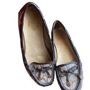 Coach Women's Brown flats